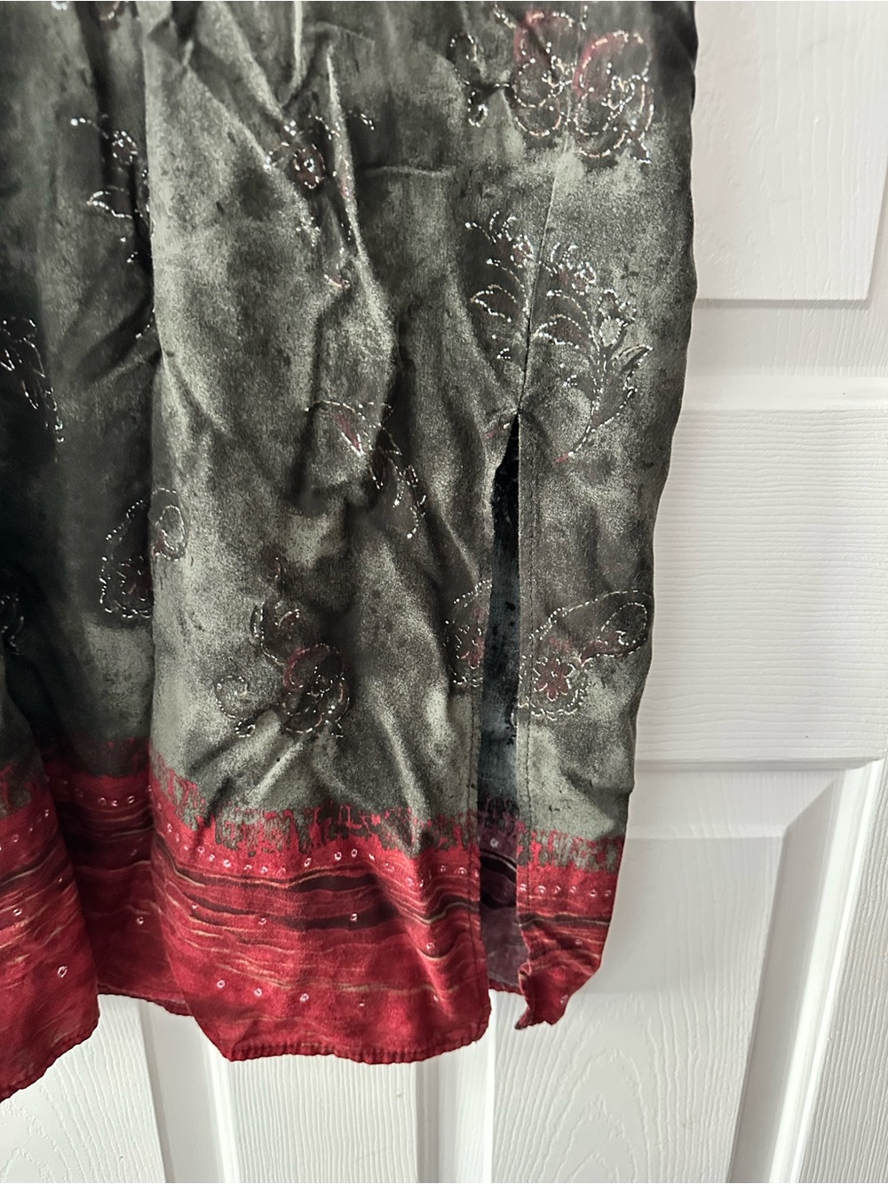 Caribou woman’s sleeveless Black & Red Accent Maxi Dress - Picture 3 of 7